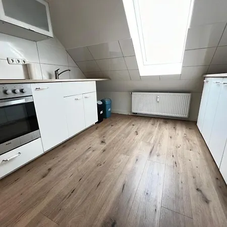 Zentrale In Ideal Fuer Monteure & Geschaeftsreisende Apartment