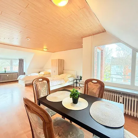 Zentrale In Ideal Fuer Monteure & Geschaeftsreisende Lägenhet *