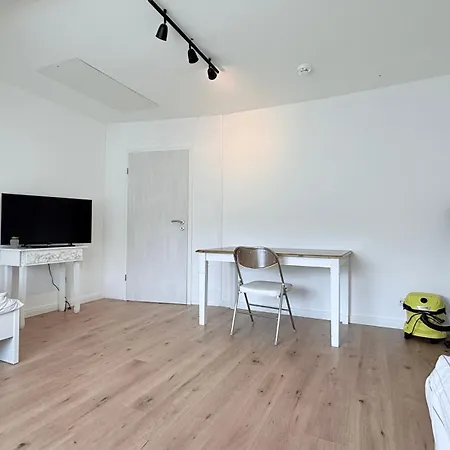 Zentrale In Ideal Fuer Monteure & Geschaeftsreisende Lägenhet *