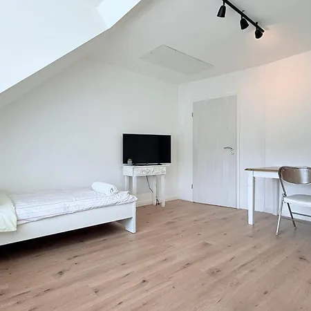 Zentrale In Ideal Fuer Monteure & Geschaeftsreisende *